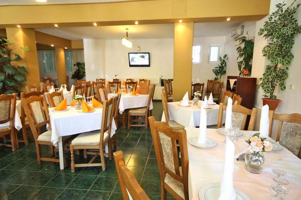 Hotel Dynes Eforie Nord Esterno foto