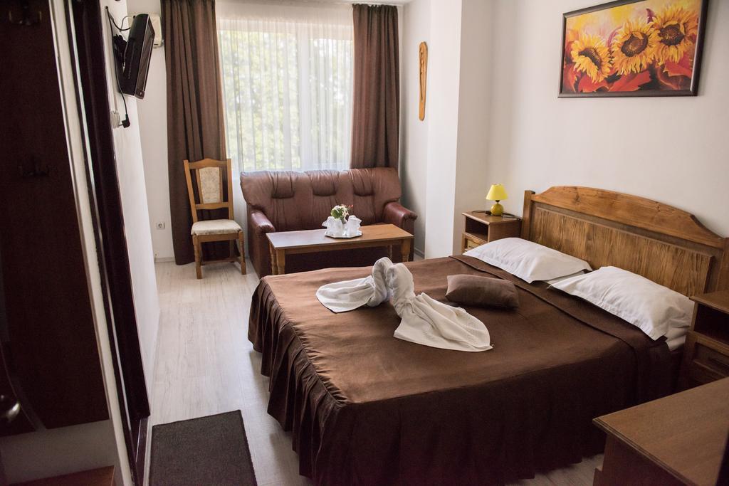 Hotel Dynes Eforie Nord Esterno foto