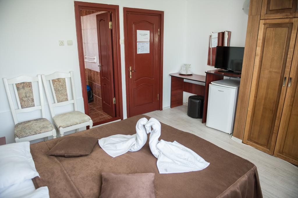 Hotel Dynes Eforie Nord Esterno foto