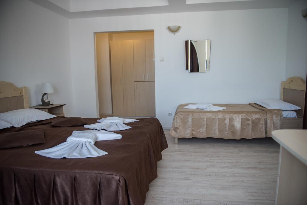 Hotel Dynes Eforie Nord Esterno foto