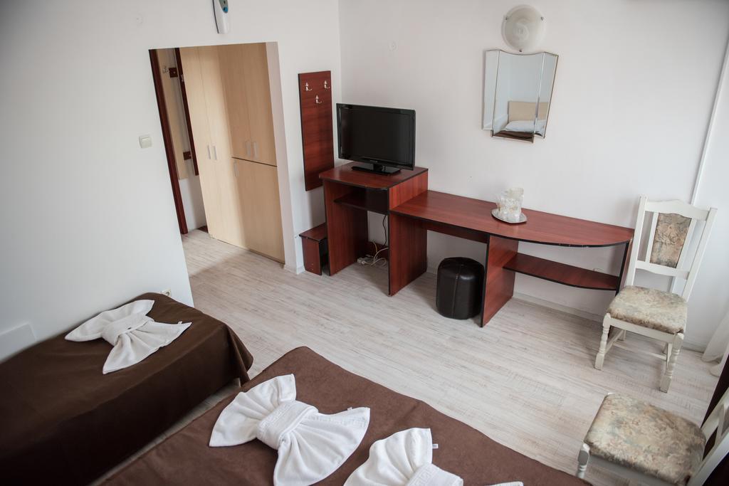 Hotel Dynes Eforie Nord Esterno foto